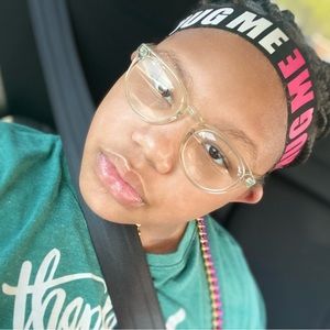 Meet your Posher, Alexya